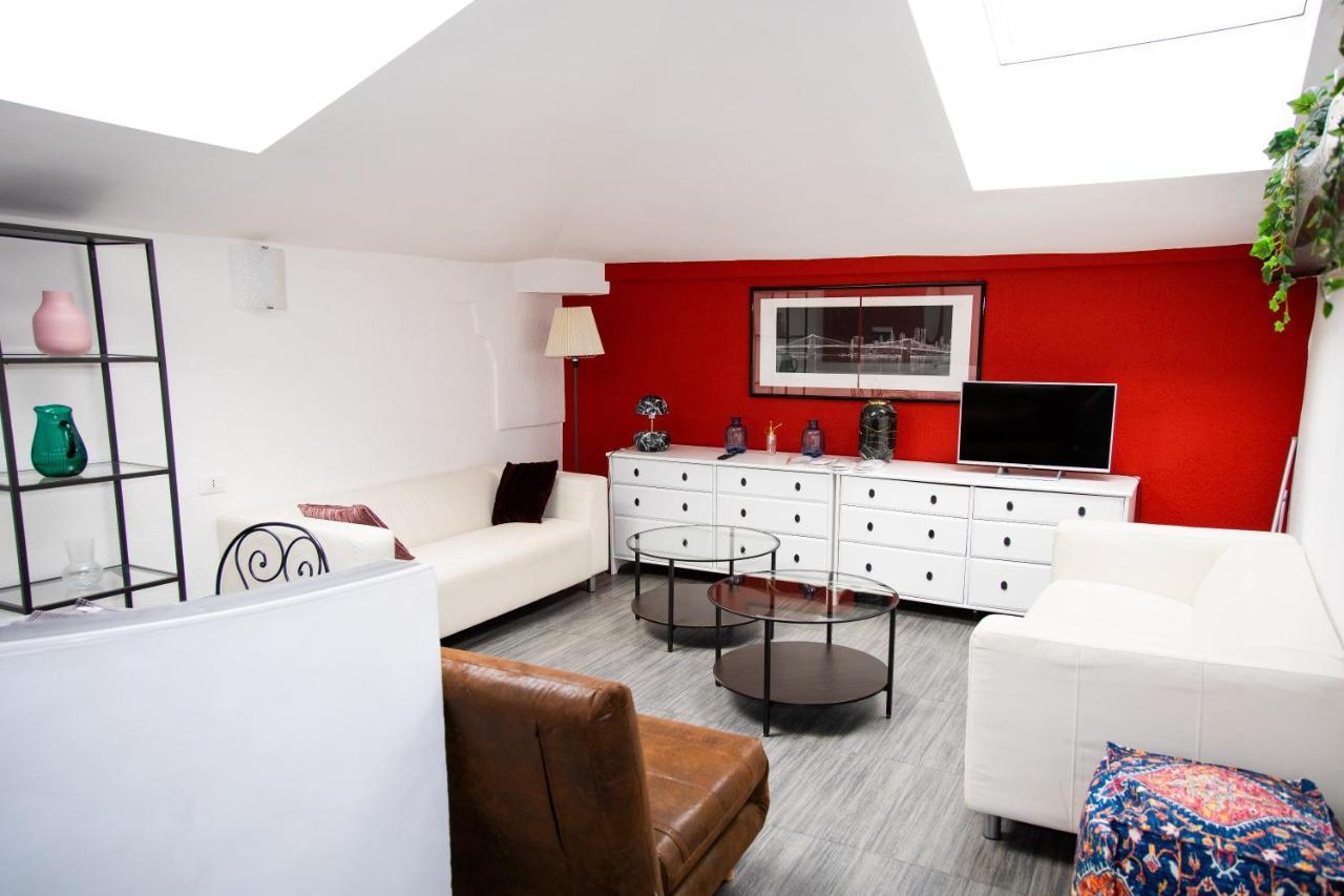 Hosting Dreams Attics - Duomo Apartment Milano Exterior foto