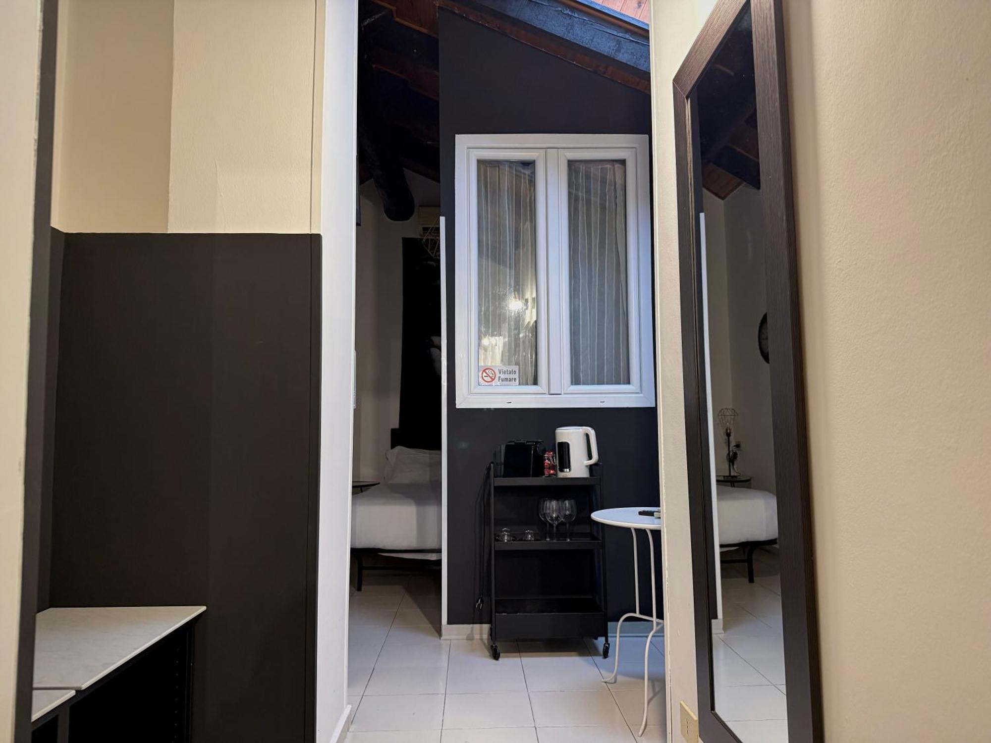 Hosting Dreams Attics - Duomo Apartment Milano Exterior foto